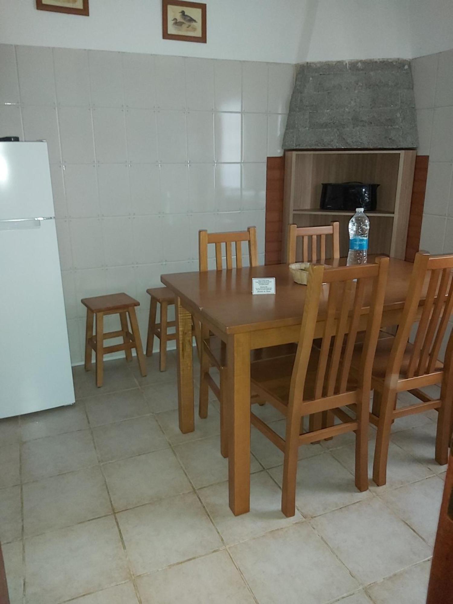 Encosta Da Serra Sabugueiro  Bilik gambar