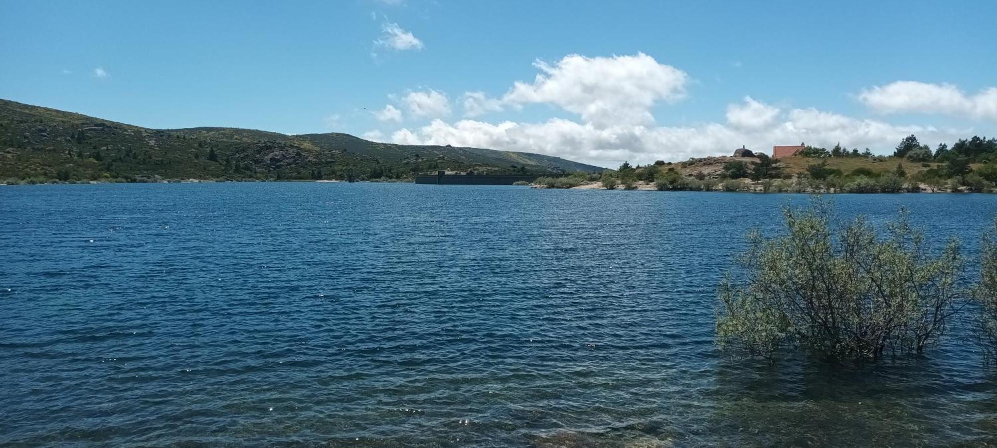 Encosta Da Serra Sabugueiro  Luaran gambar