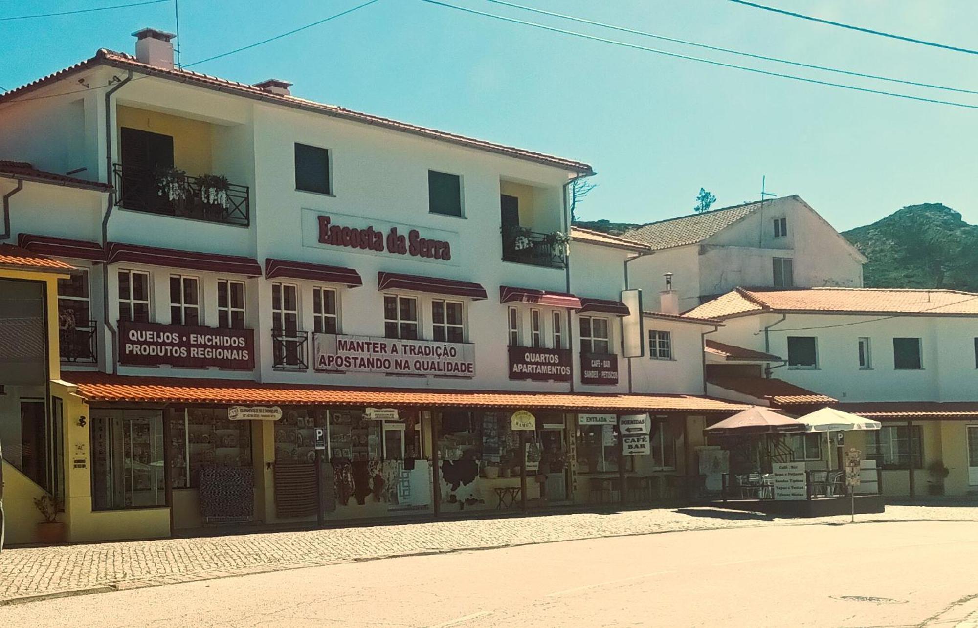Encosta Da Serra Sabugueiro  Luaran gambar